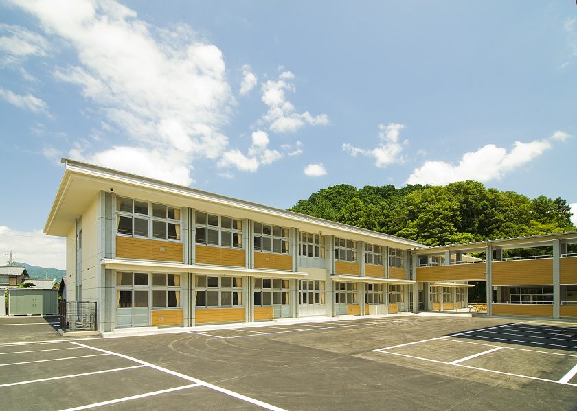 揖斐川中学校北舎‐1