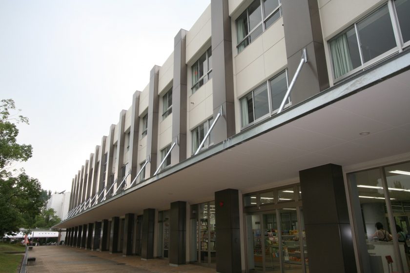 岐阜経済大学３号館‐2